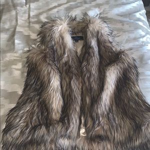 Women’s Faux Fur Vest size S